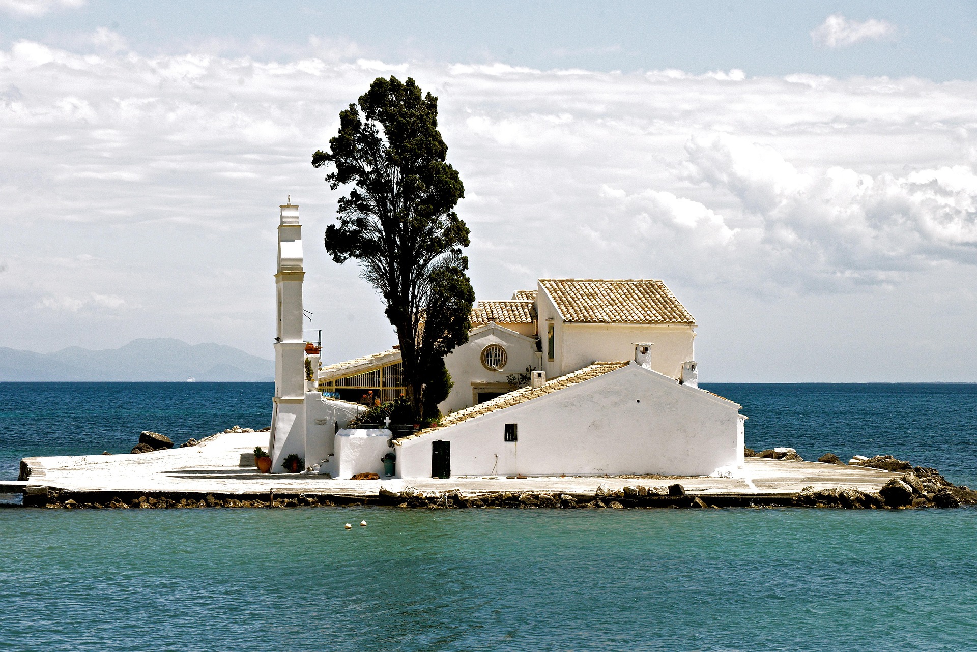 Kanoni and Pontikonisi: Corfu’s Most Iconic Landscape