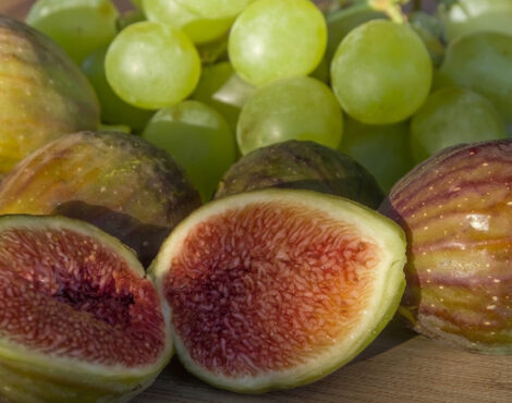 Corfu’s September Harvest: Figs, Grapes and the First Autumn Produce