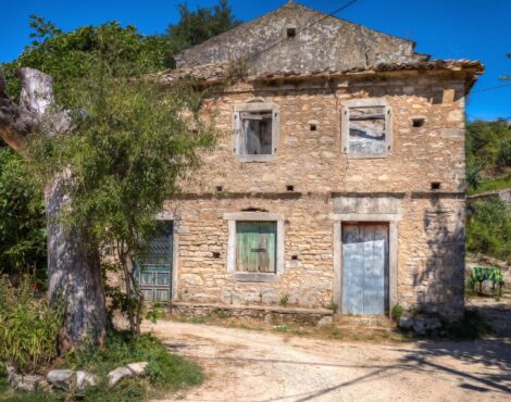 Hidden Villages of Corfu: Old Perithia, Pelekas and Lakones